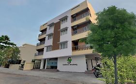 Treebo Samhaar Residency Thoraipakkam